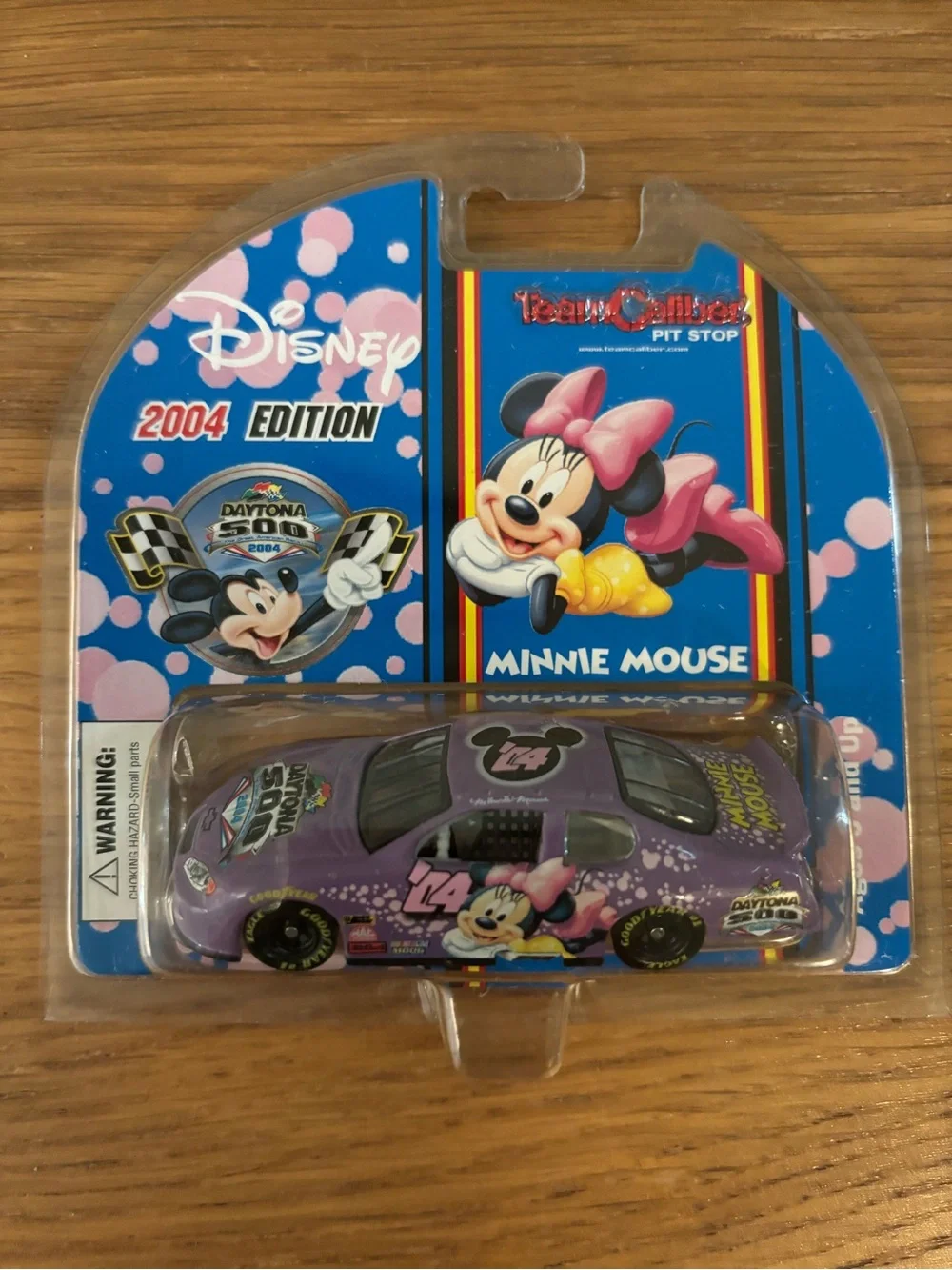 Disney 2004 Team Caliber Minnie Mouse NASCAR diecast 1/24 scale Daytona 500 NEW